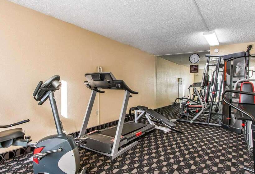 Szálloda Quality Inn Ada Near University