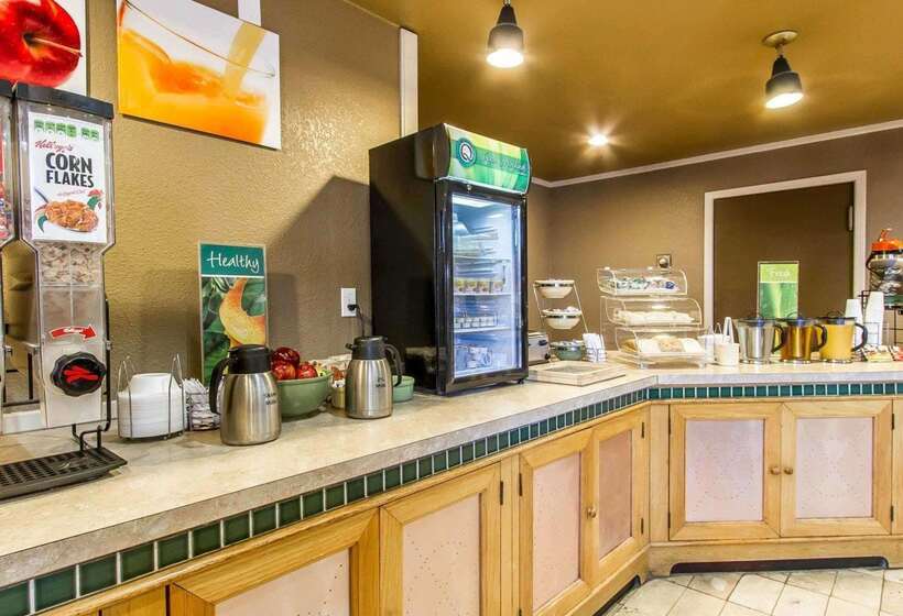 Szálloda Quality Inn Ada Near University