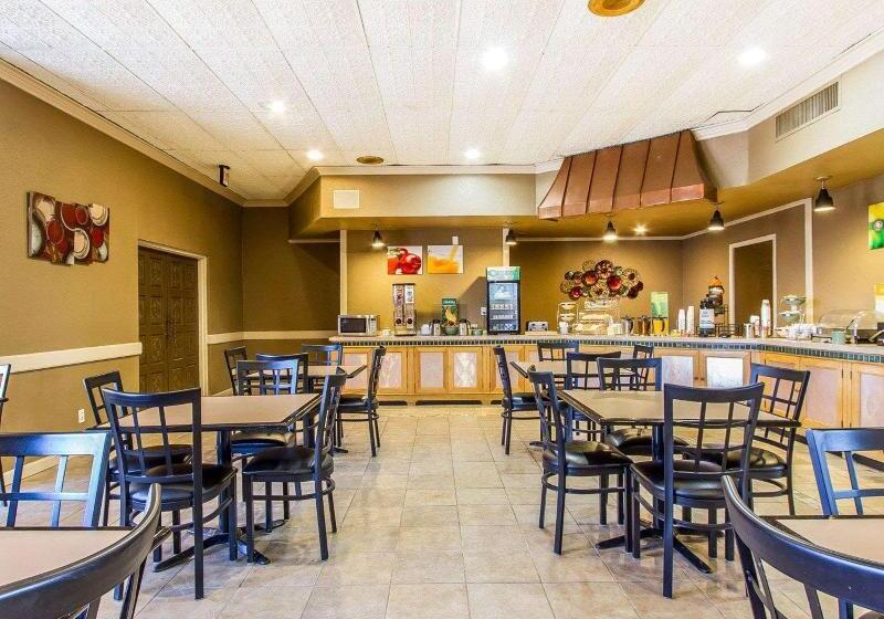 Szálloda Quality Inn Ada Near University