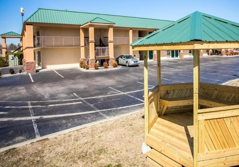 فندق Quality Inn