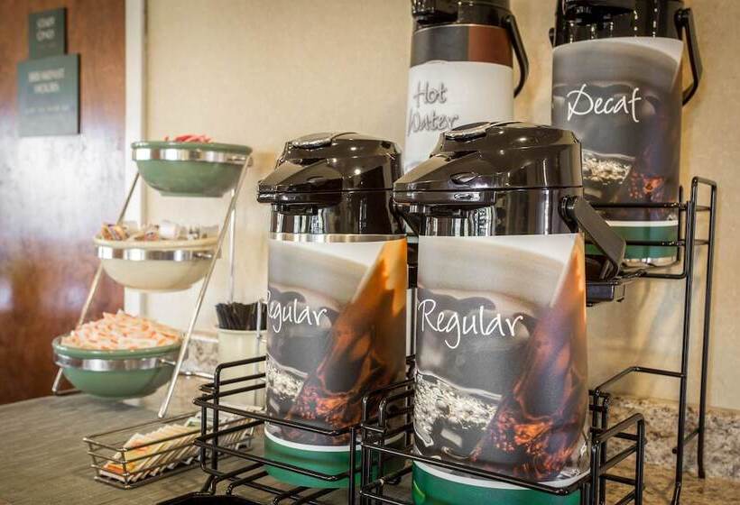 فندق Quality Inn