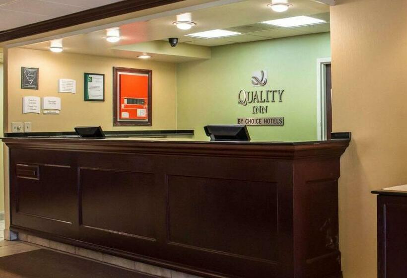 ホテル Quality Inn Chapel Hill  University Area