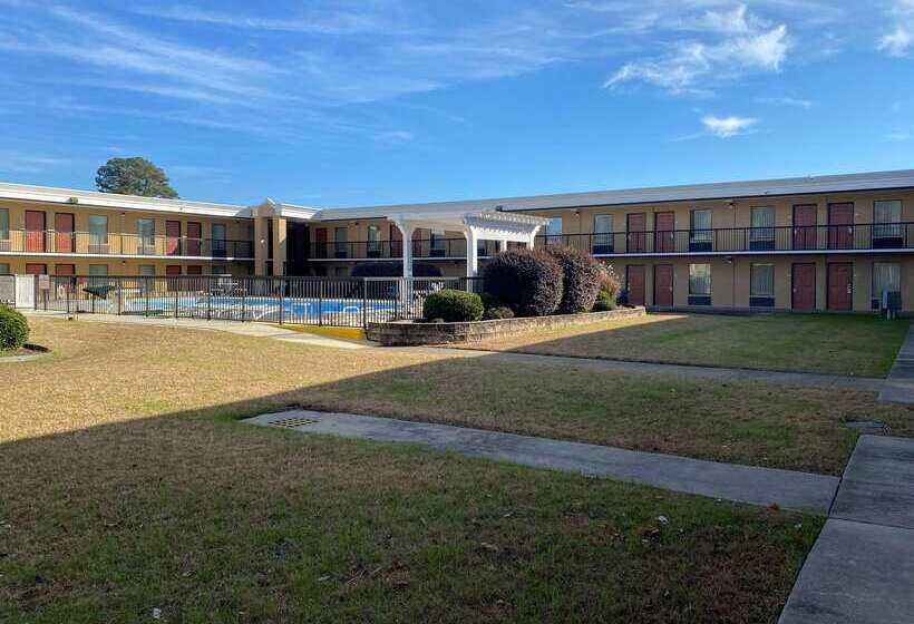 ホテル Quality Inn Elizabeth City Near University