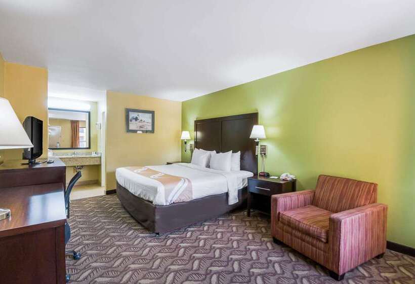 Отель Quality Inn Fredericksburg, Central Park Area