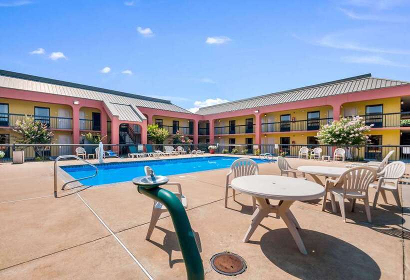 Отель Quality Inn Fredericksburg, Central Park Area