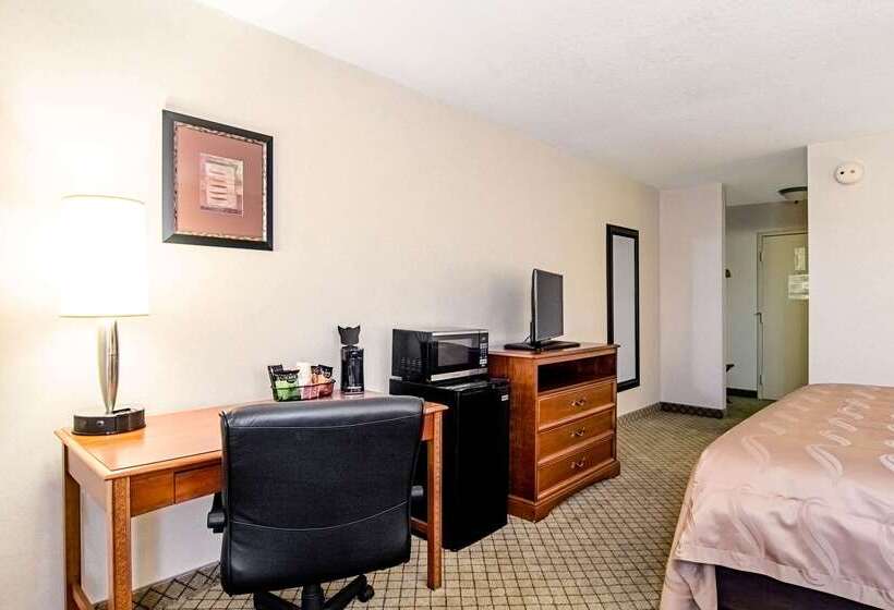 فندق Quality Inn