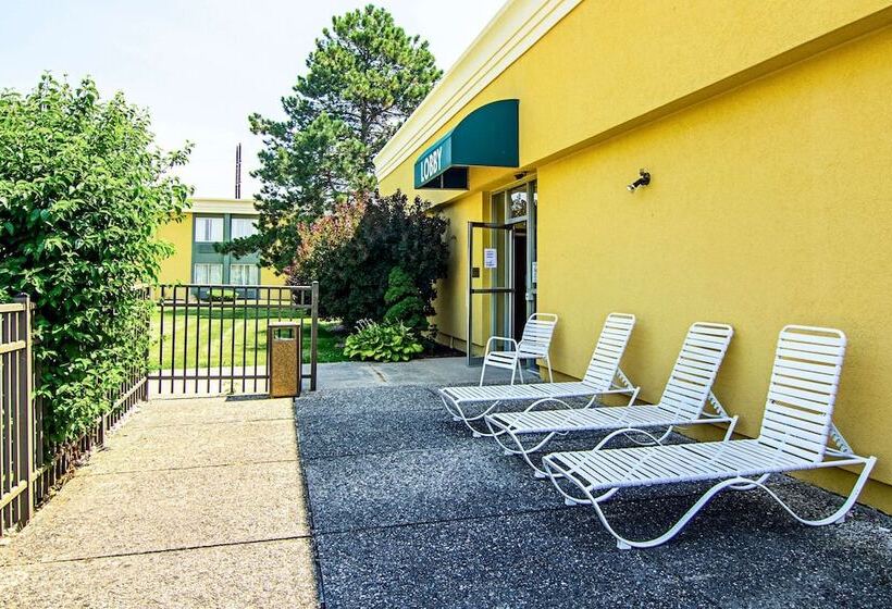 فندق Quality Inn