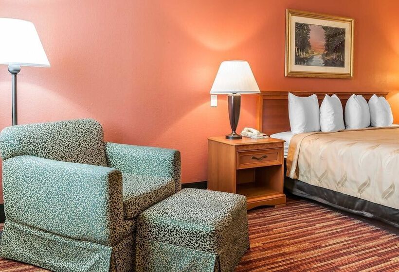 호텔 Quality Inn