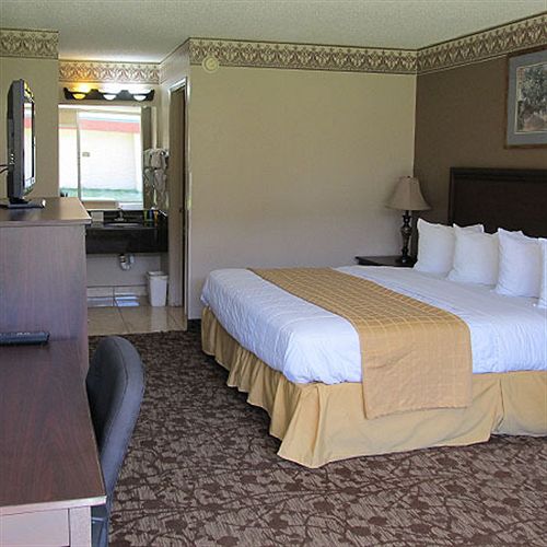 Magnuson Hotel Idabel