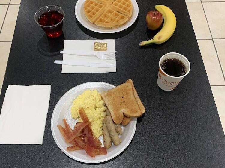 Отель Quality Inn