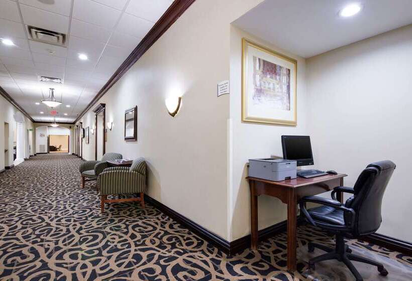 ホテル Quality Inn Oneontacooperstown Area