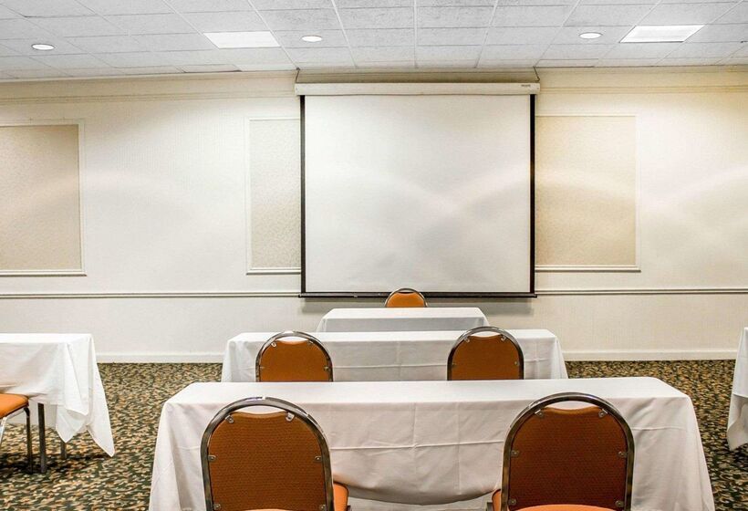 فندق Quality Inn