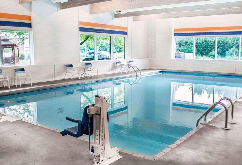 فندق Quality Inn