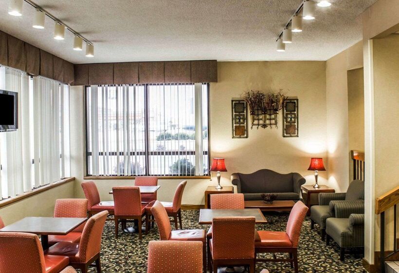 Отель Quality Inn Roanoke Near Lake Gaston