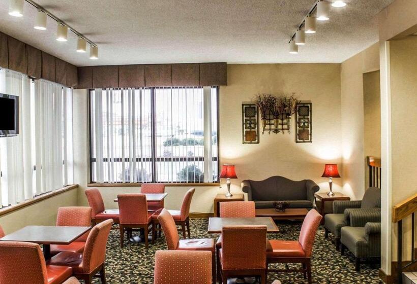 Отель Quality Inn Roanoke Near Lake Gaston