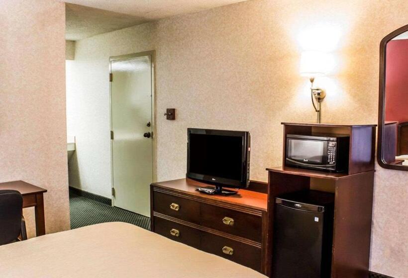 Отель Quality Inn Roanoke Near Lake Gaston
