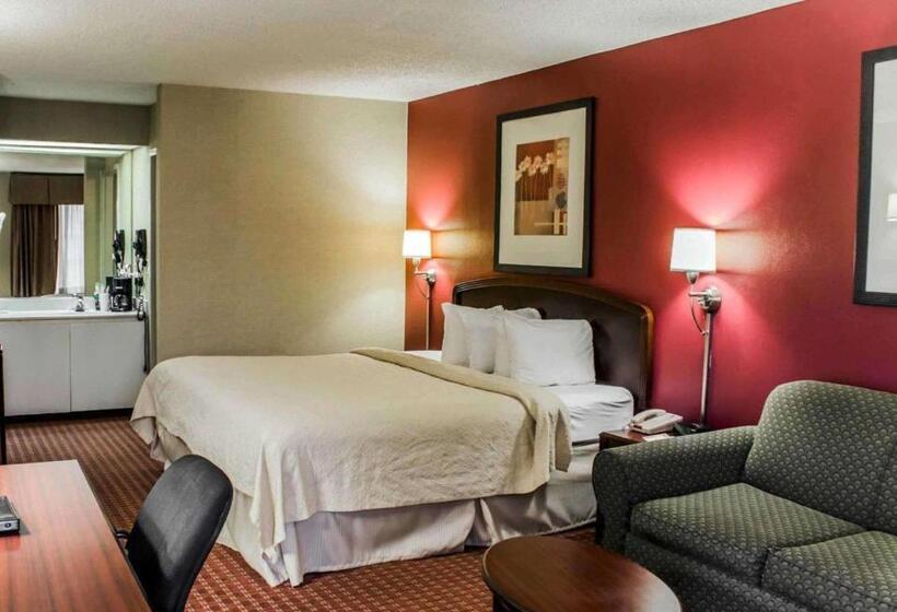 Отель Quality Inn Roanoke Near Lake Gaston