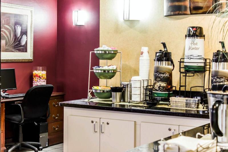 호텔 Quality Inn Roanoke Near Lake Gaston