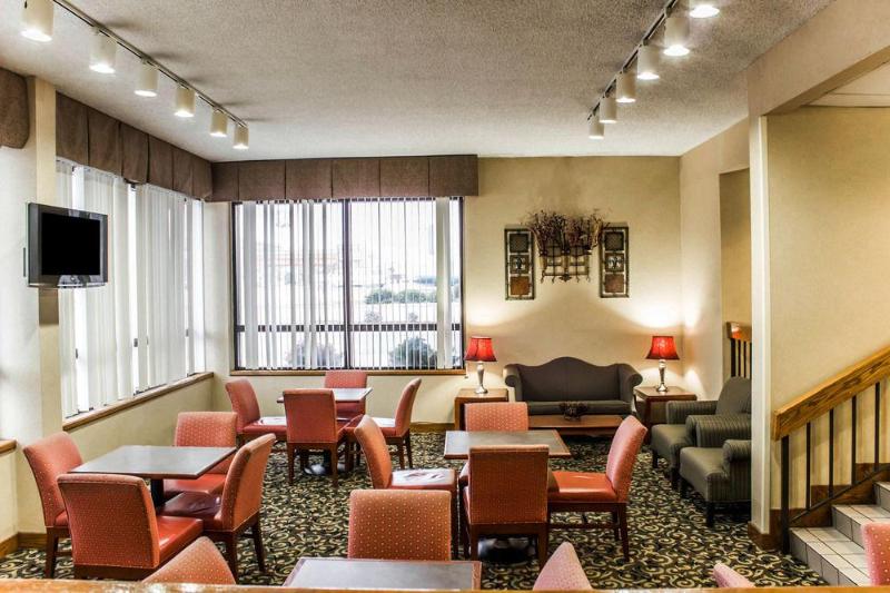 Отель Quality Inn Roanoke Near Lake Gaston