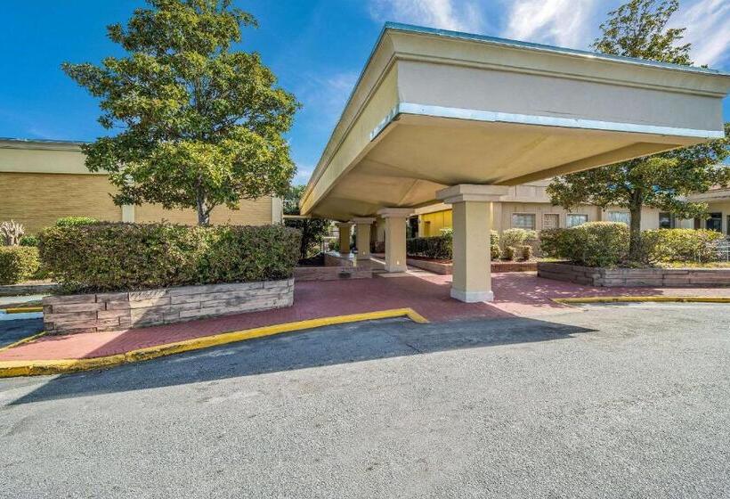 فندق Quality Inn & Suites Conference Center Statesboro Historic District
