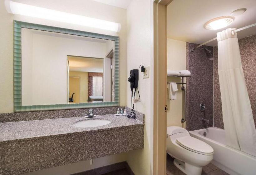 فندق Quality Inn & Suites Conference Center Statesboro Historic District