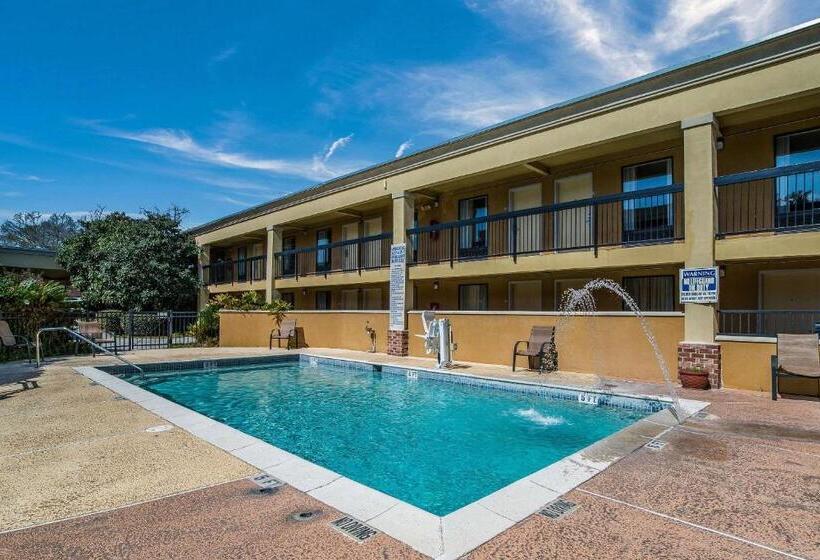 فندق Quality Inn & Suites Conference Center Statesboro Historic District