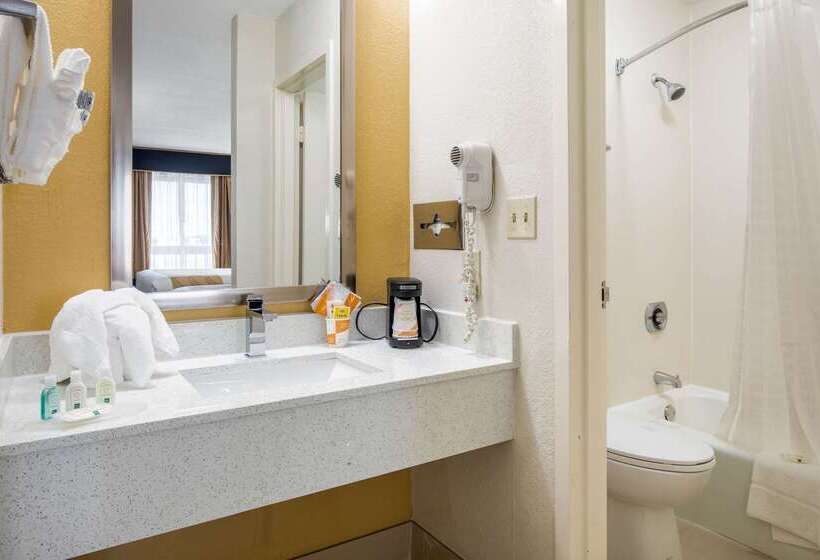 בית מלון כפרי Quality Inn West Fort Worth