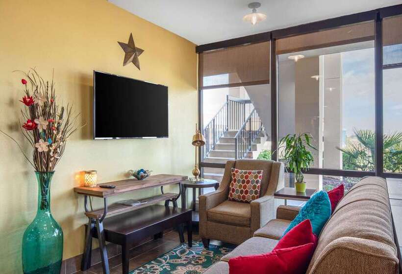 בית מלון כפרי Quality Inn West Fort Worth