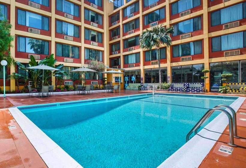 فندق Quality Inn & Suites Montebello   Los Angeles