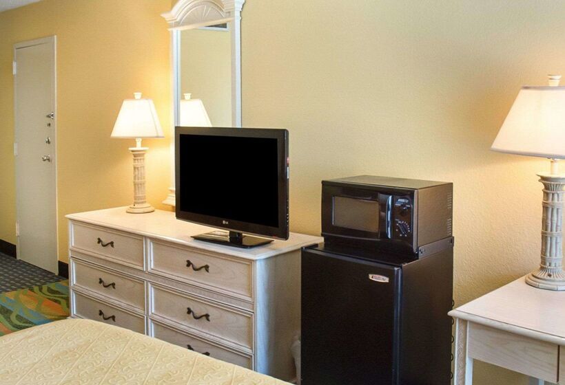 호텔 Quality Inn & Suites Oceanfront