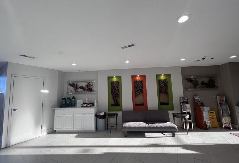 호텔 Quality Inn & Suites Oceanfront