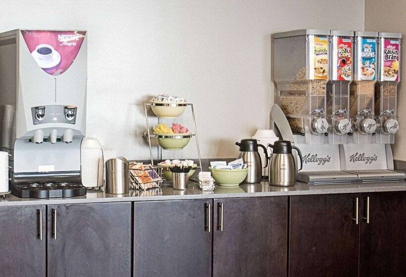 호텔 Quality Inn & Suites Oceanfront