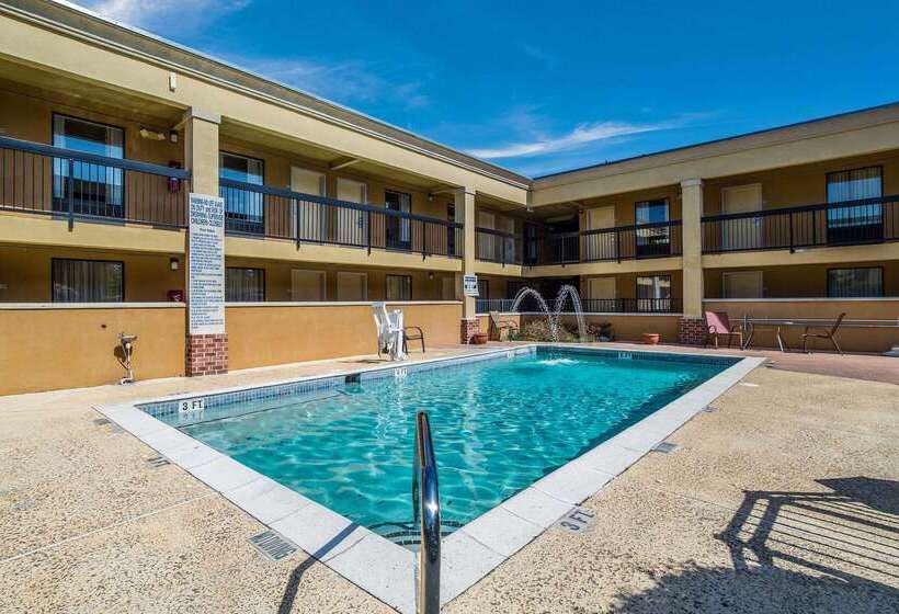 فندق Quality Inn & Suites Conference Center Statesboro Historic District