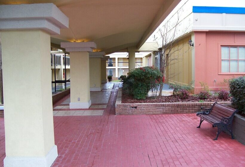 فندق Quality Inn & Suites Conference Center Statesboro Historic District