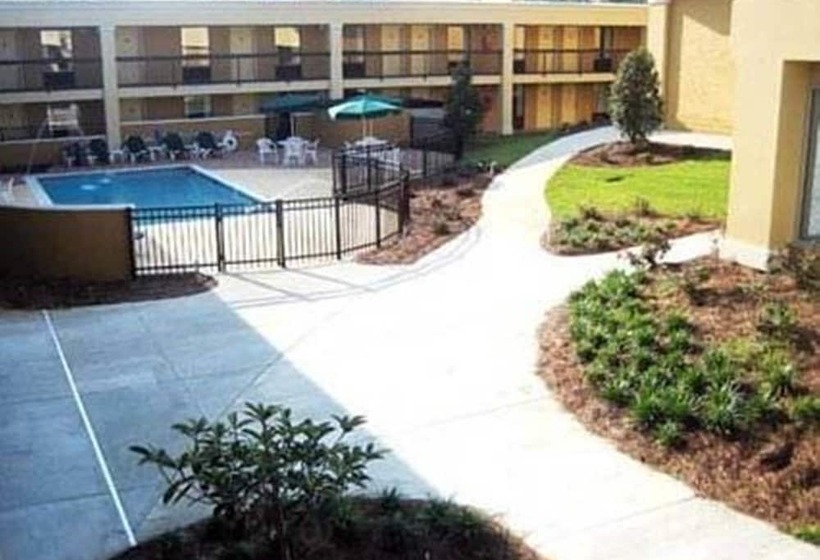 فندق Quality Inn & Suites Conference Center Statesboro Historic District