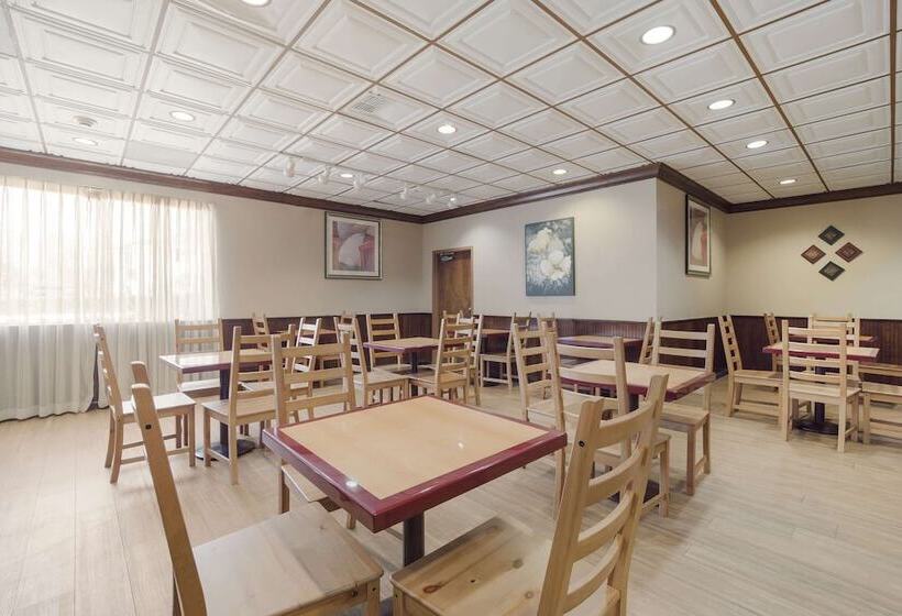 فندق Quality Inn & Suites Conference Center Statesboro Historic District