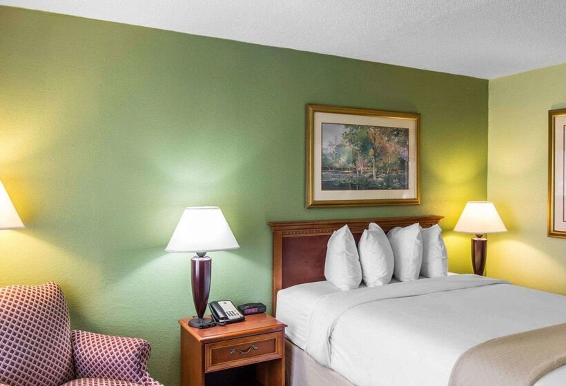 호텔 Quality Inn & Suites