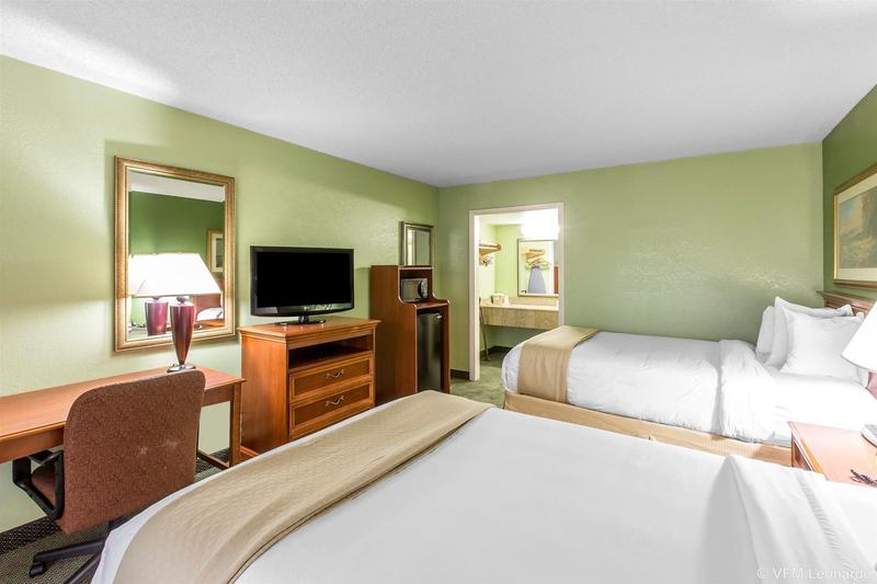호텔 Quality Inn & Suites