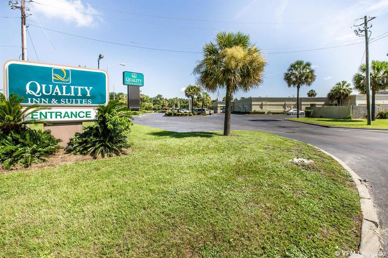 호텔 Quality Inn & Suites