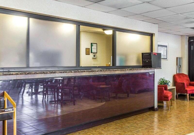 호텔 Quality Inn University