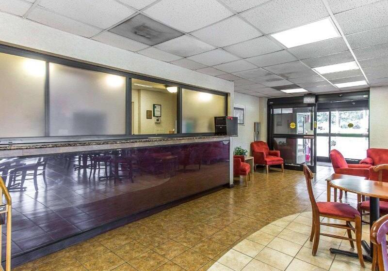 호텔 Quality Inn University