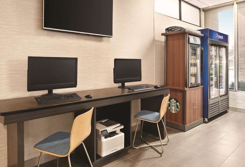 Radisson Hotel And Conference Center Fond Du Lac