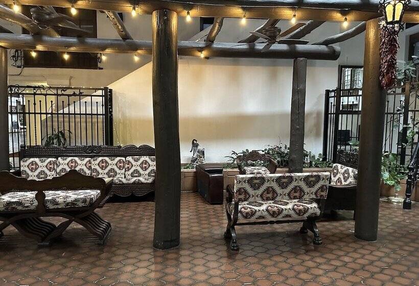 Ramada Hotel & Conference Center By Wyndham Las Cruces