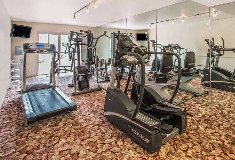 Ramada Hotel & Conference Center By Wyndham Las Cruces