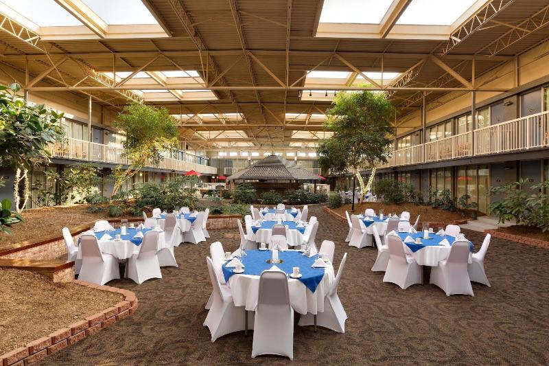 酒店 Ramada By Wyndham Clarion