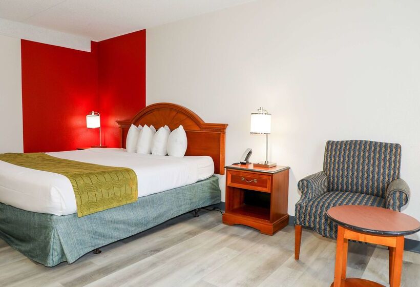 فندق Ramada By Wyndham Cumberland Downtown