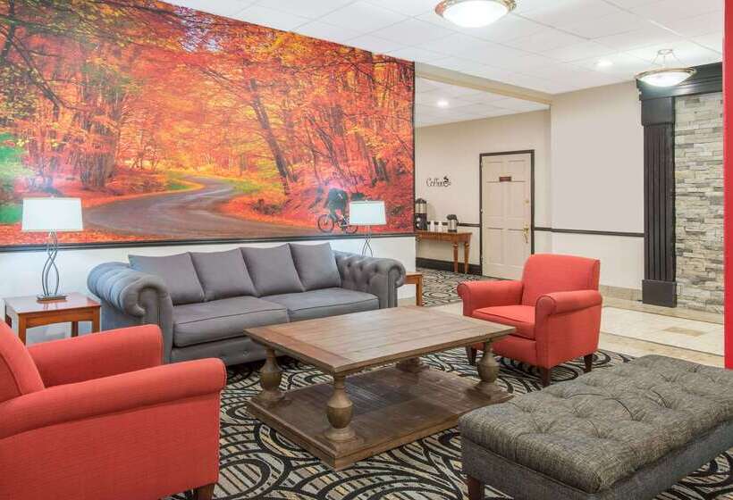 فندق Ramada By Wyndham Cumberland Downtown