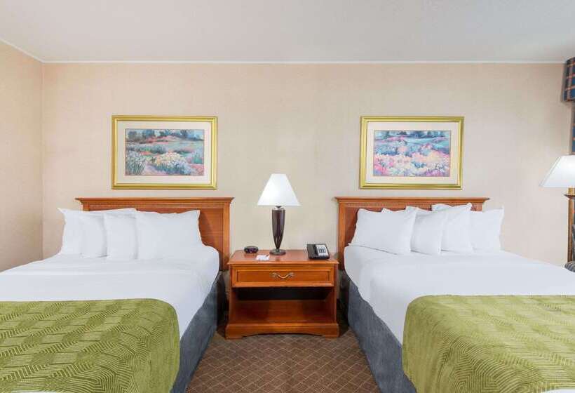 فندق Ramada By Wyndham Cumberland Downtown