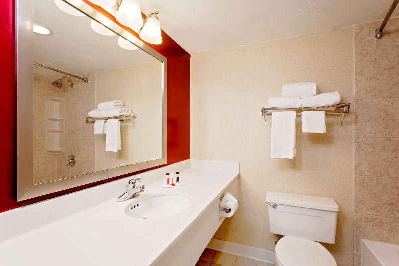 فندق Ramada By Wyndham Fishkill