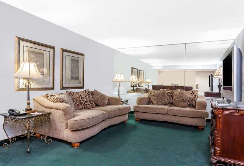 בית מלון כפרי Ramada By Wyndham Henderson/evansville